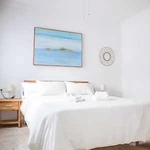 https://casa-genovs-wifi-petfriendly-ecofriendly.hotelsincadiz.net